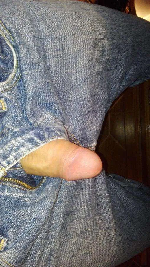 No escritório posted by clitlickerporto