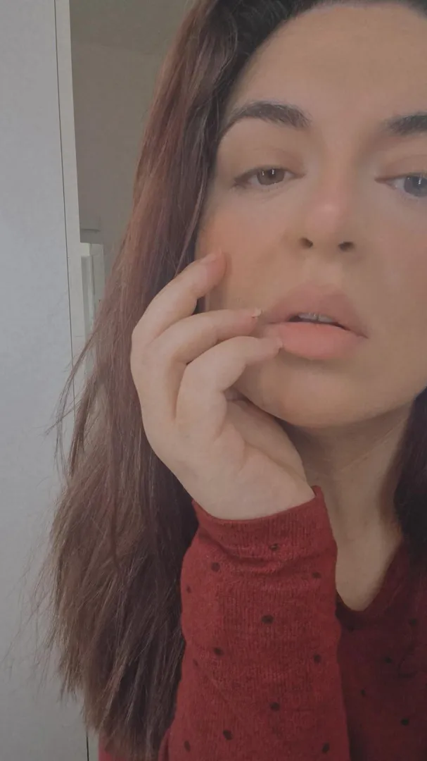 No lipstick, no color, just natural posted by misssweetsub