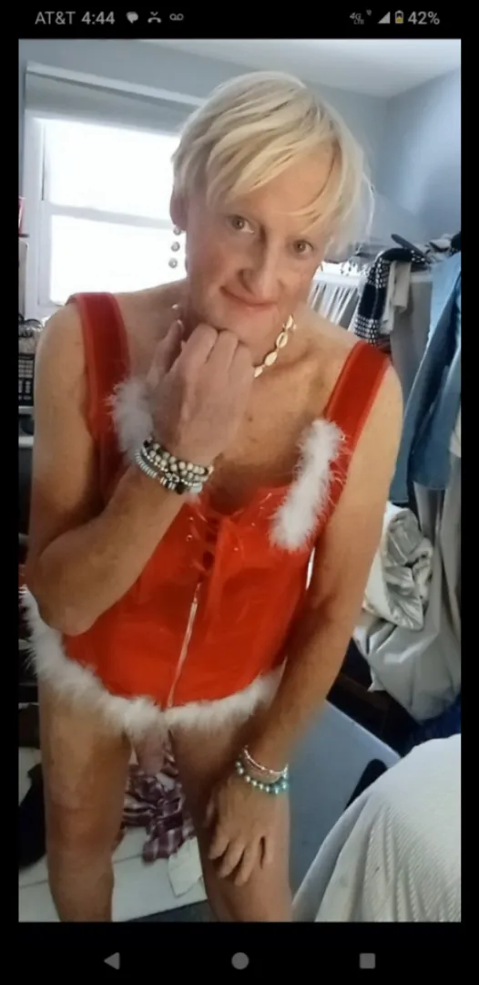 No makeup no wig just me would I be desirable enough for you? posted by Naive-Tell9594