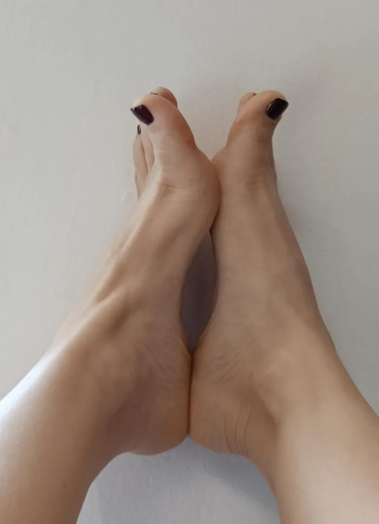 No shoes in my hause..Just bare feet posted by EvinPrivateX