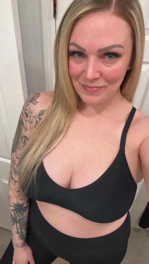 Normally I don’t do to well here, hopefully you guys like this one ❤️ by haleyonlyxo