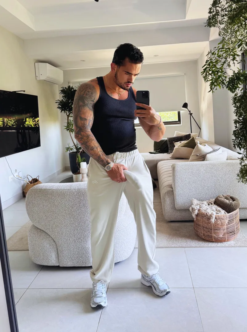 Not a thirst trap. Just… mildly dehydrated. posted by vellitrap