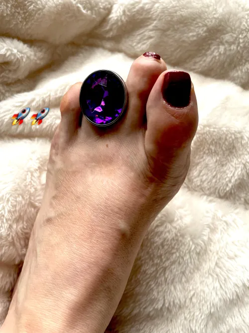 Not everyone’s feet look the same  by SoftToDarkFeet