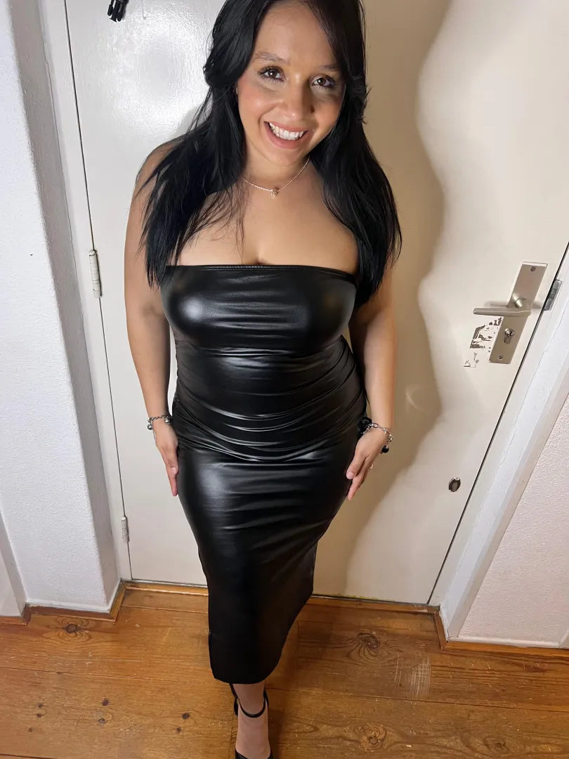 Not ideal, but fully natural, too sexy and naughty sweet posted by Galadriel69_