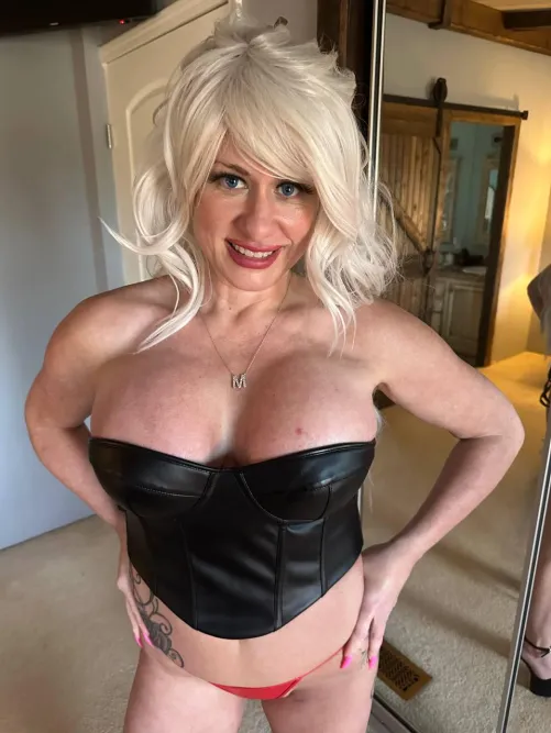 Not much leather, but I still think I look rather sexy in this. by LaylaMadison69