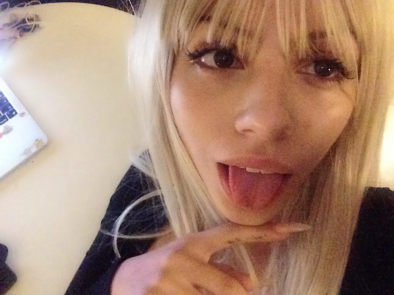 Not sure I can compete with all the hotties here, but oh well… yolo posted by thisghostgirl