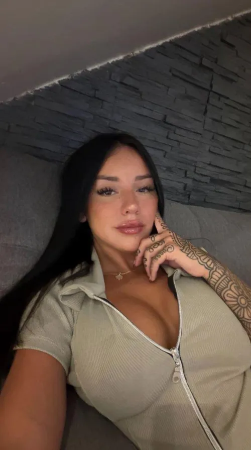 not to be dramatic but this might be my favorite selfie this week by SereneSorceressx