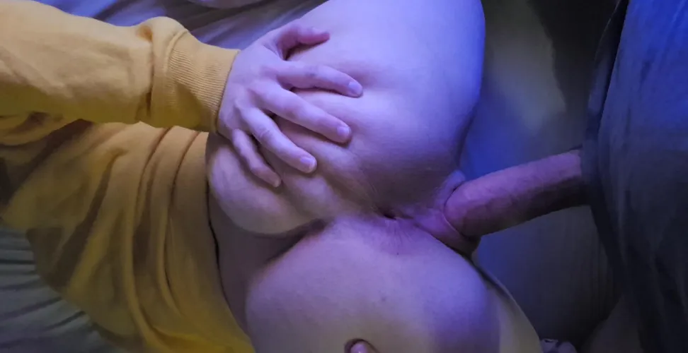 Nothing beats stretching out a hotwife. by Positive_neutorn