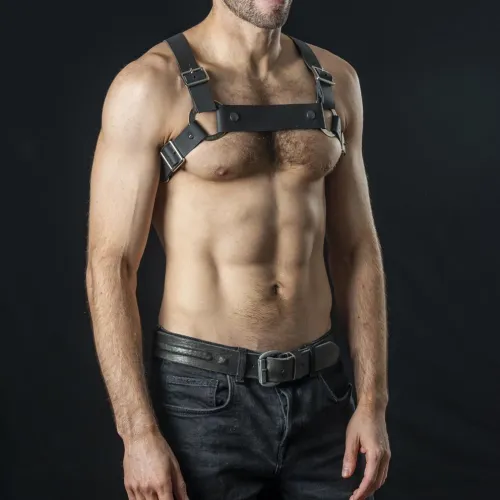 Nothing beats the classic black leather and silver look by Mainmanfetish