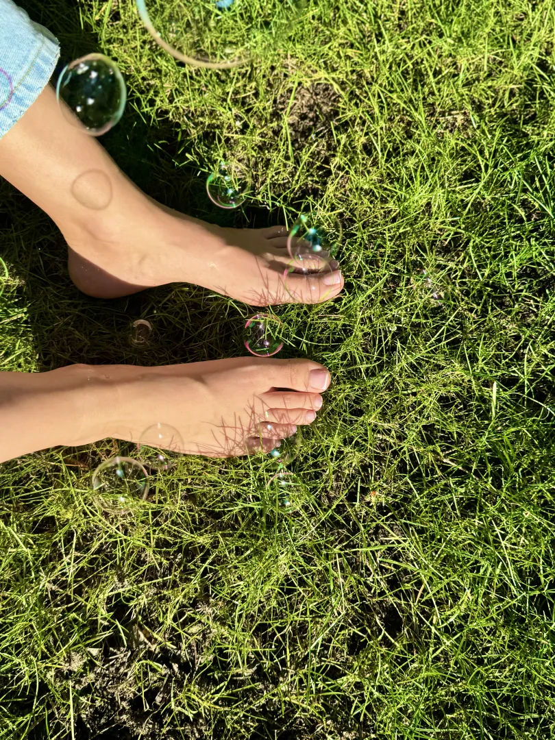 Nothing better than grass under bare feet..Agree? posted by XanthiaLuxe