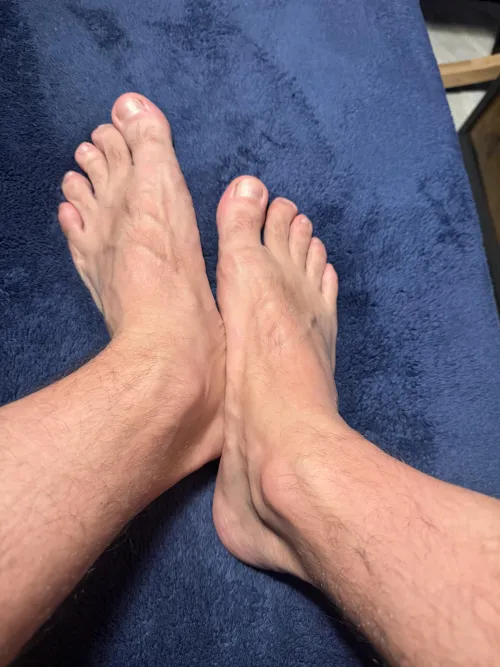 Nothing feels better than a fresh pedicure on these hairy feet by PureHairyTorso