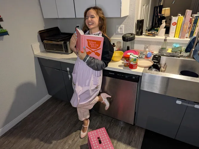 Nothing makes me happier than baked goods by HelenaThistledown