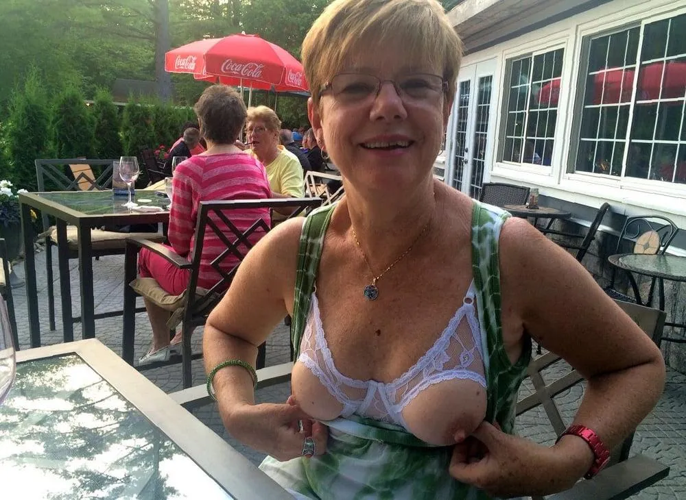 Now that is one sexy GILF ! posted by Brasareawesome