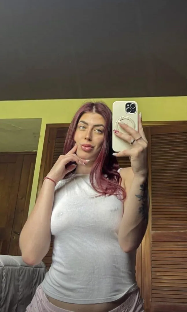 now you see why white tops are a go-to? posted by marinavalentinax