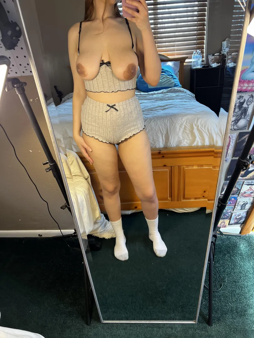 Nude boobs on this MILF posted by Sage_allen