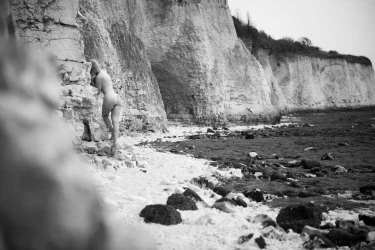 Nude with the white cliffs by HelenSaunders