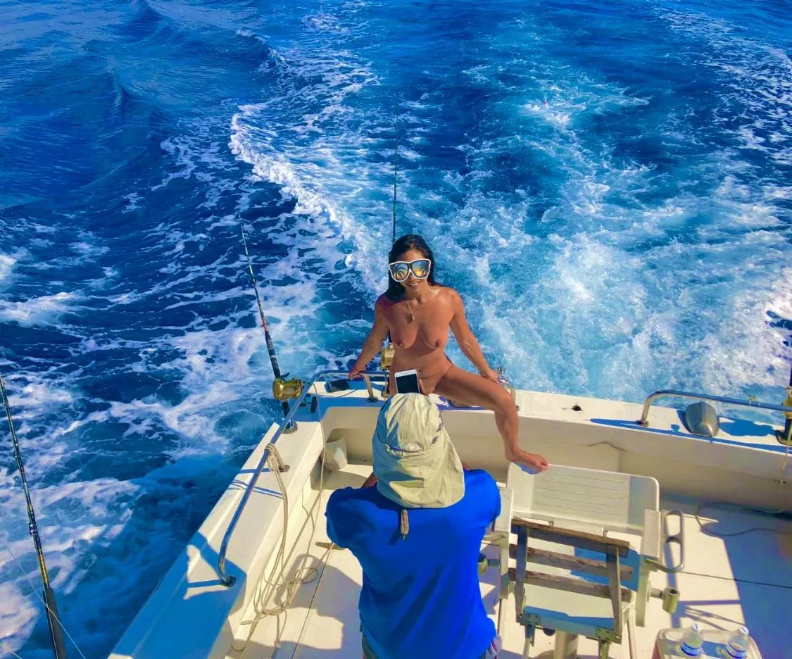 (OC) Entertaining the crew while waiting for the fish to bite posted by Nay-Yay