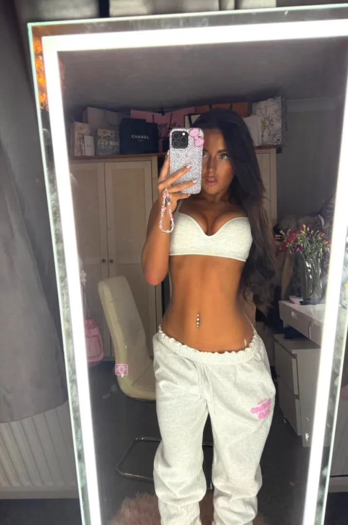 (OC) Fit and Pretty enough to be ur gymbuddy posted by cora_chisholmxxx