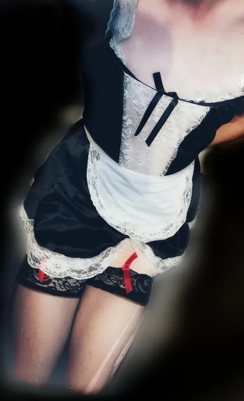 Of course there's a cage under there by UsedWhileBound