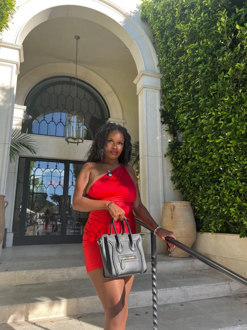 Oh, you want me? Cute... I like it when you struggle. Kneel, beg, or maybe I'll make you wait. posted by Malaysiann_