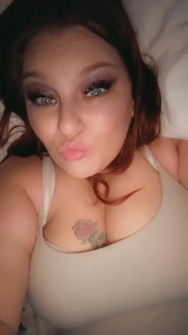 Okkk maybe we’ll stop getting selfie requests… My entire body is now on this page alone and all I can offer… 4-7” is great for something other than content… Be glad to explore that if you’d like… But 9-11 msg me plzzz let’s make a movieee posted by amandaxonichole