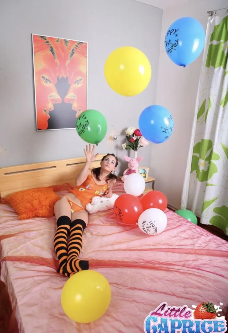 Old little caprice video posted by YedeDiamond