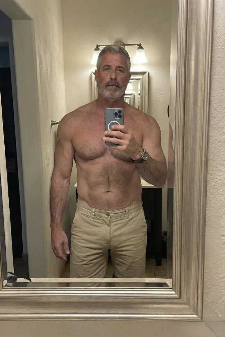 Older bull for a hotwife or a couple posted by extrabane