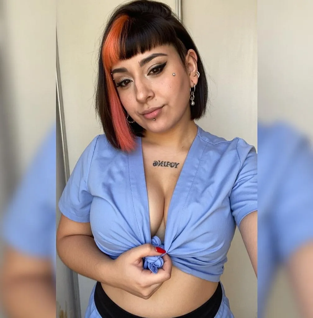 omg girl, you know my nursing memes are so hot they're making your scrubs steam! posted by Aromatic-Hat5924