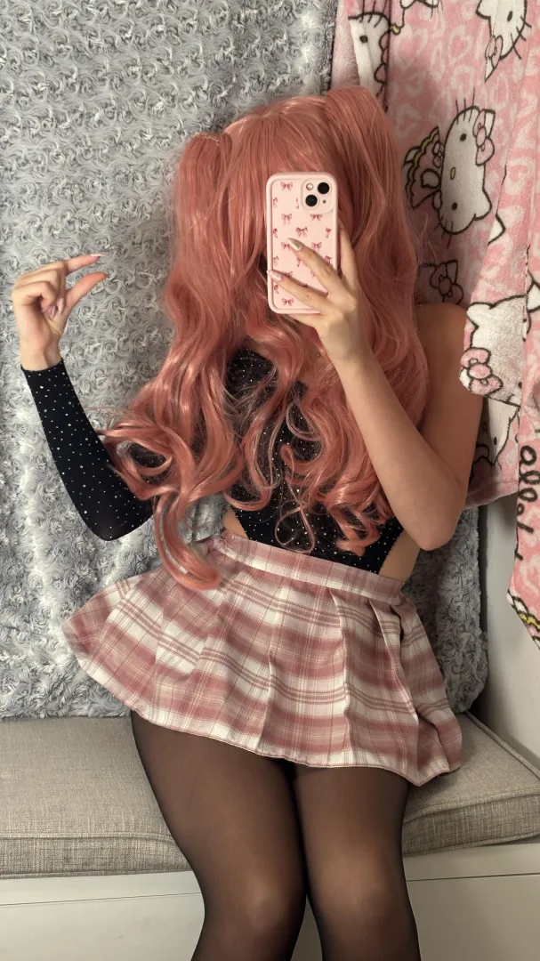 OMG that kitty laugh too on your tiny cock! posted by PinkDolxo