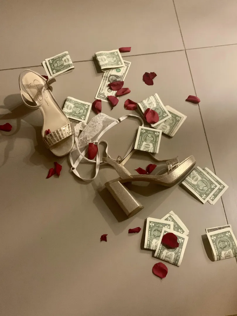 OMG… What Happens in Vegas… posted by ForbiddenDelicates