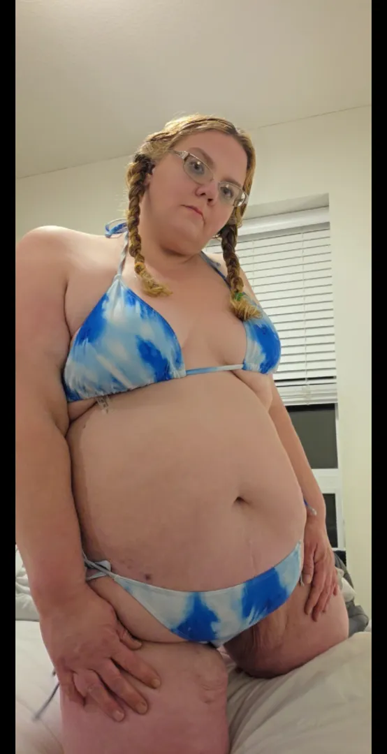 On my knees for you posted by YYCbbwbaddie