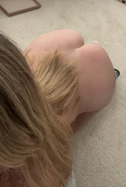 on my knees for you by chloeafterdarkxo