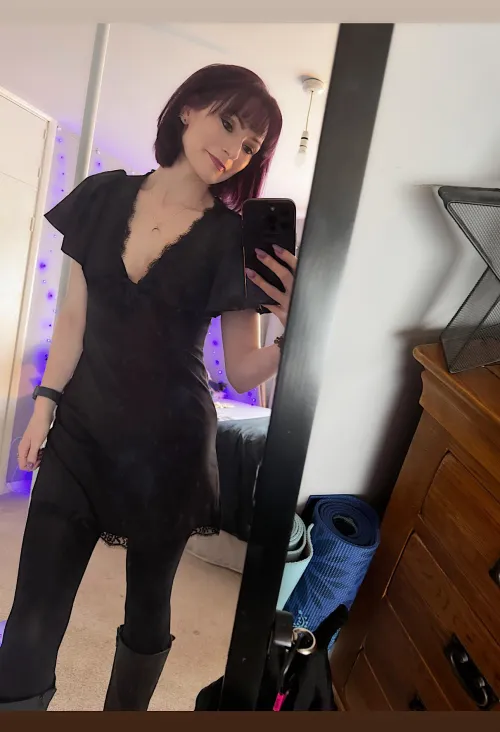 On my way for food and drinks by Allalexfeet