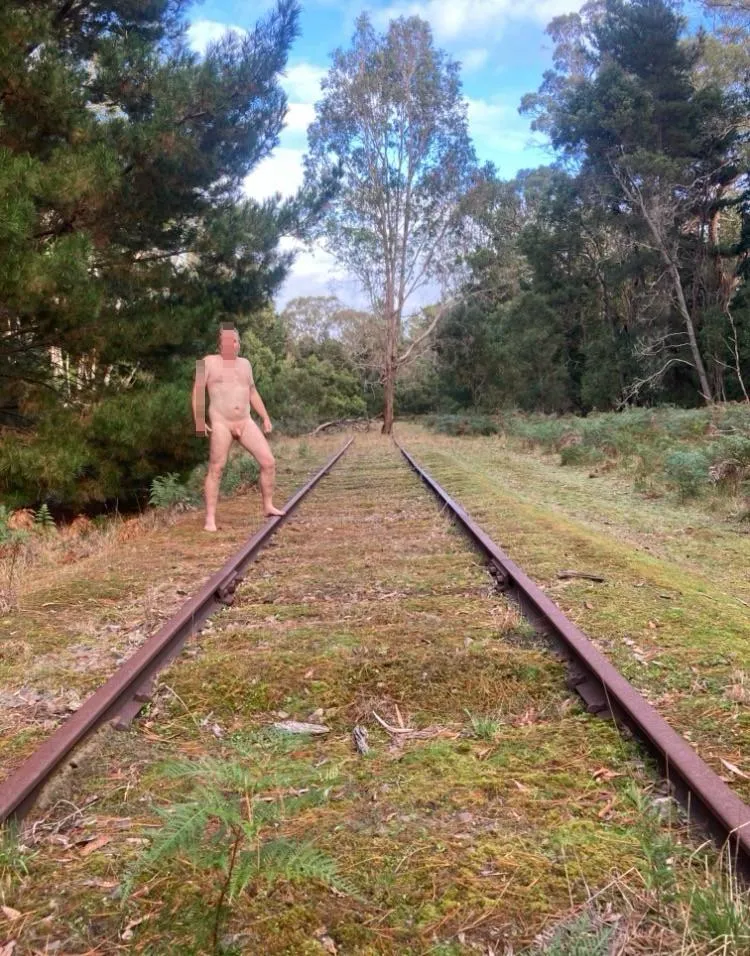 On the tracks to Adelaide posted by Funandenjoyment