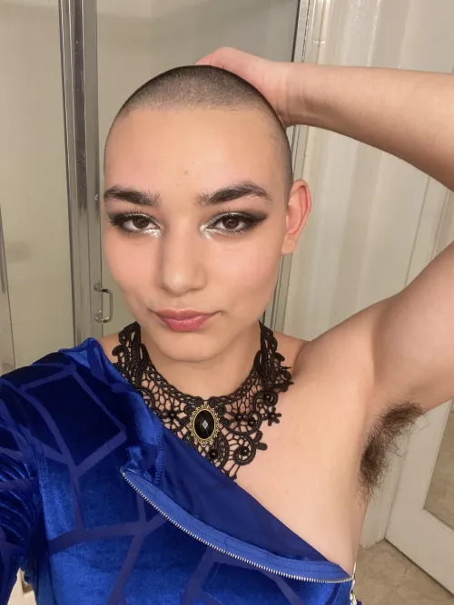 One arm out  by XiomaraJauguar