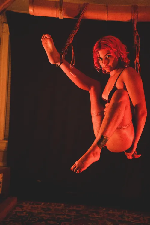 One of my fave rope photos to this day  by Violette_Thorne_