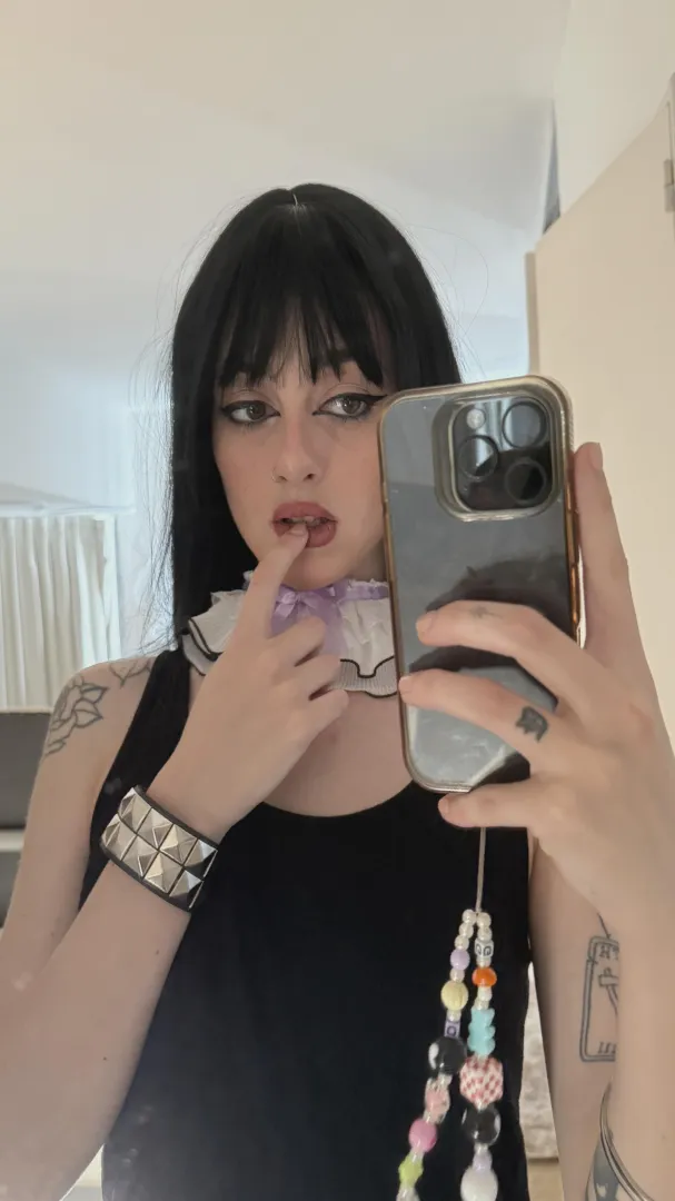 Only looking for local fun, no long chats dm me on lntsag:.lunabowtie'. posted by lucididdy777