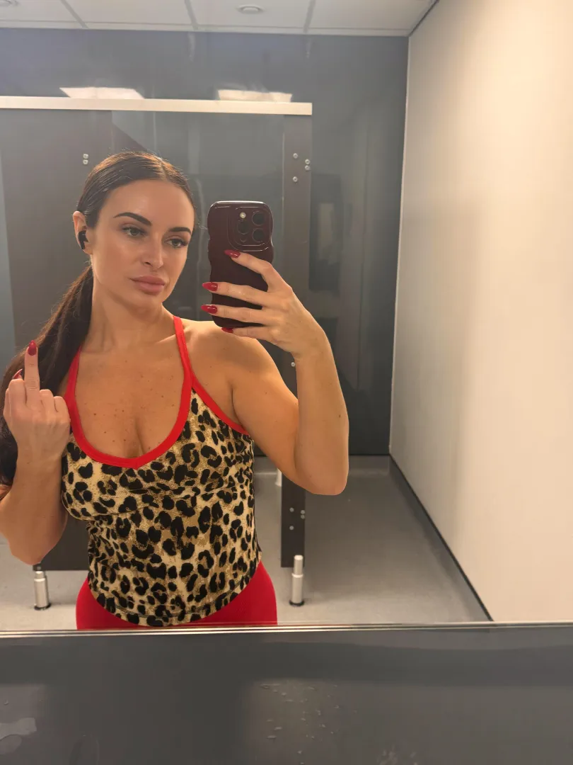 Only losers like this btw posted by seductressE