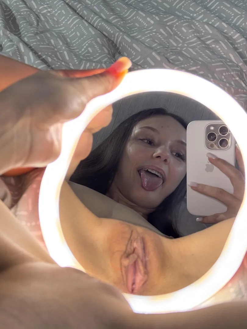 only one rule, you gotta fuck me raw. how strong is your pullout game? posted by zizozerna