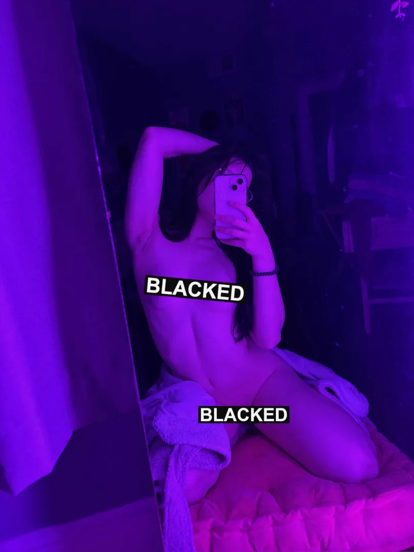 Only real men deserve to see  posted by Vannyblacked