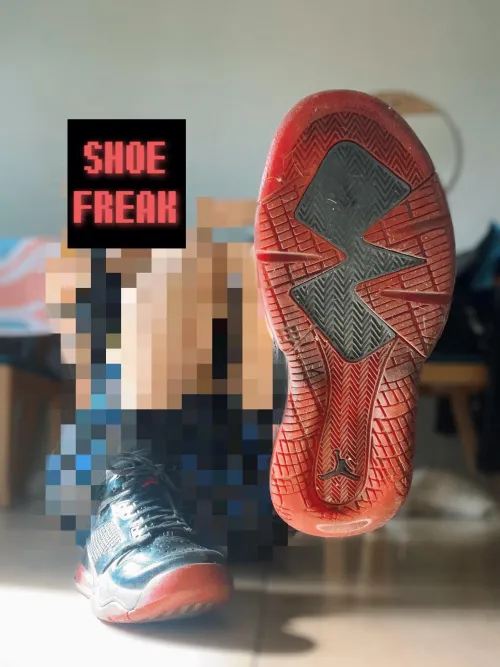 only sneakers for betas! by pixelmelonpan