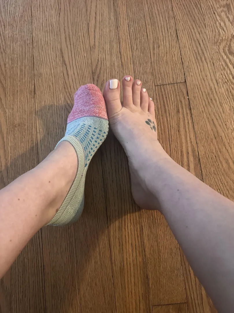 Only white toes posted by JustTwoSoles