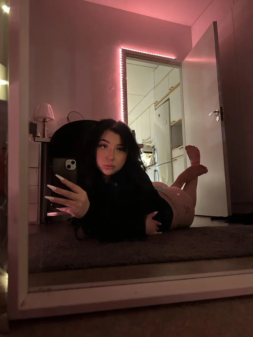 Oonko tarpeeks seksikäs et käyt tilaa ;)? posted by AcanthaceaeAlive250