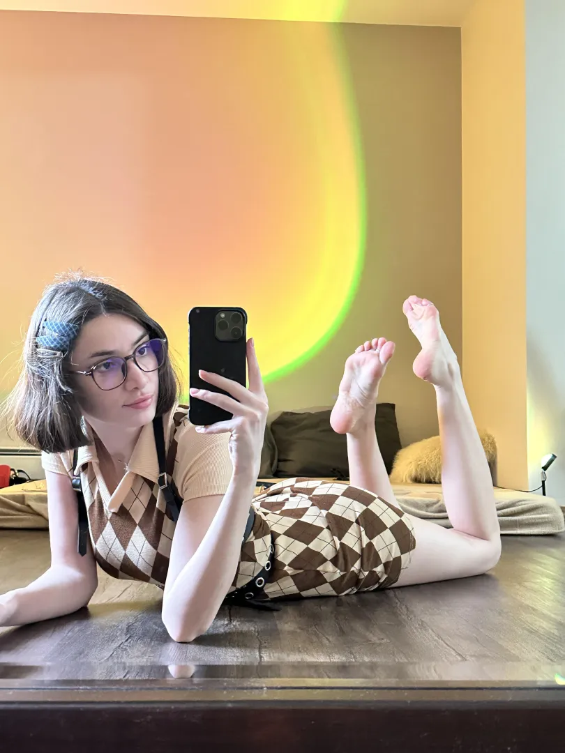 Oops, i hope i make you stop scrolling posted by shiny_girl1