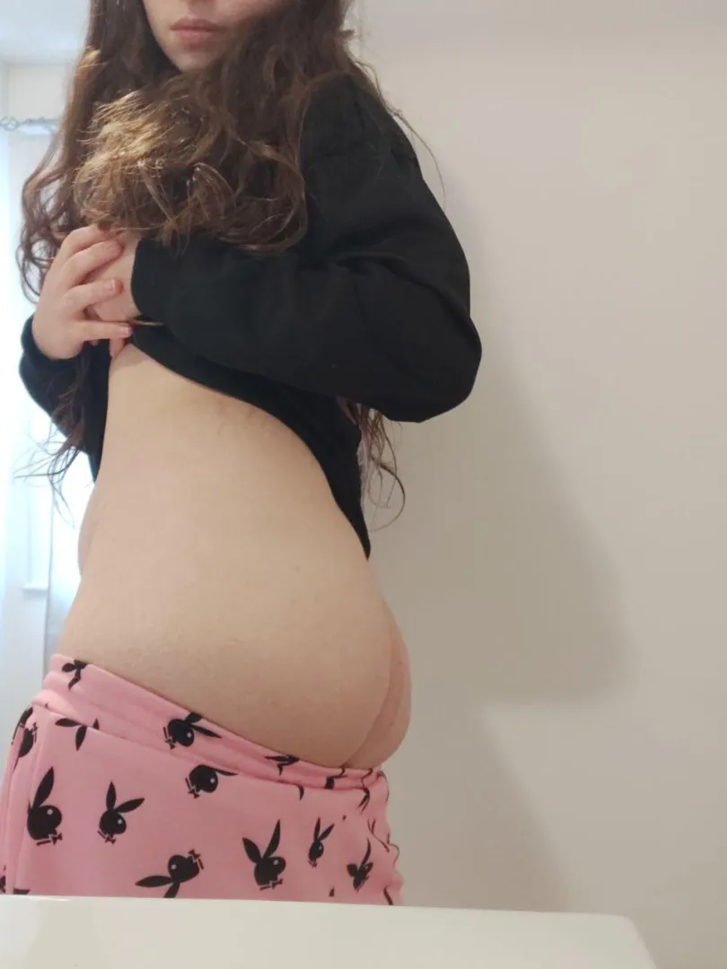 Oops my bottoms are slipping  posted by CookieSecretsfree