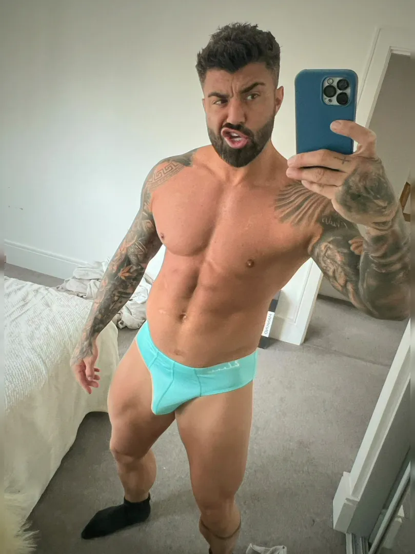 OOTD posted by ChaosLoaf495