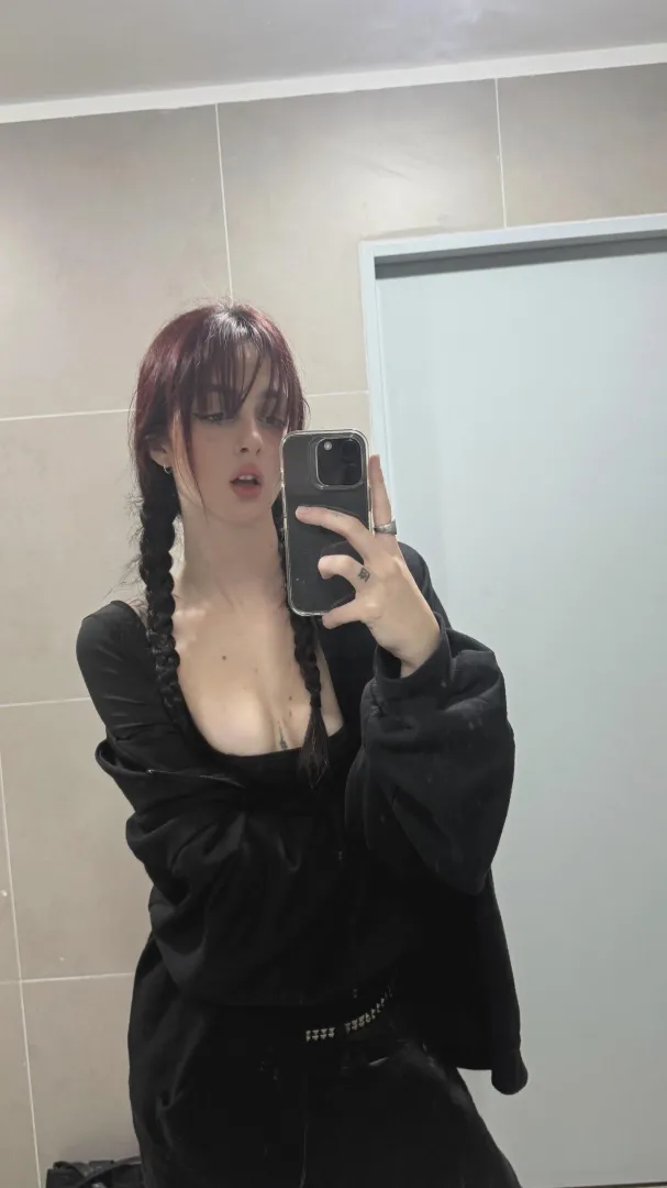 Open chats talk on lnsta: Iunarumes posted by Secsidar