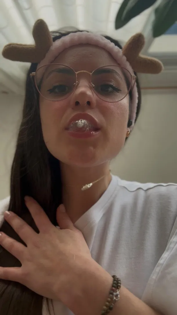 Open wide and nice for mommy  posted by LolitaFlame