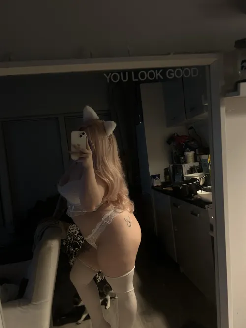 Ottaisitko mut takaa vai eestä ;)? by AcanthaceaeAlive250