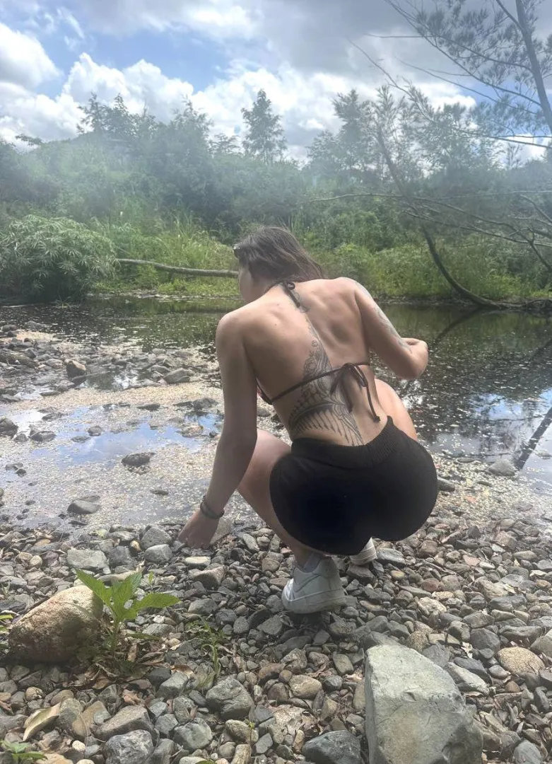 Out here skipping rocks and breaking necks. posted by Lilackendy